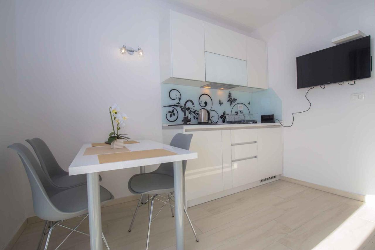 Apartments In Rogoznica 40364 Buitenkant foto