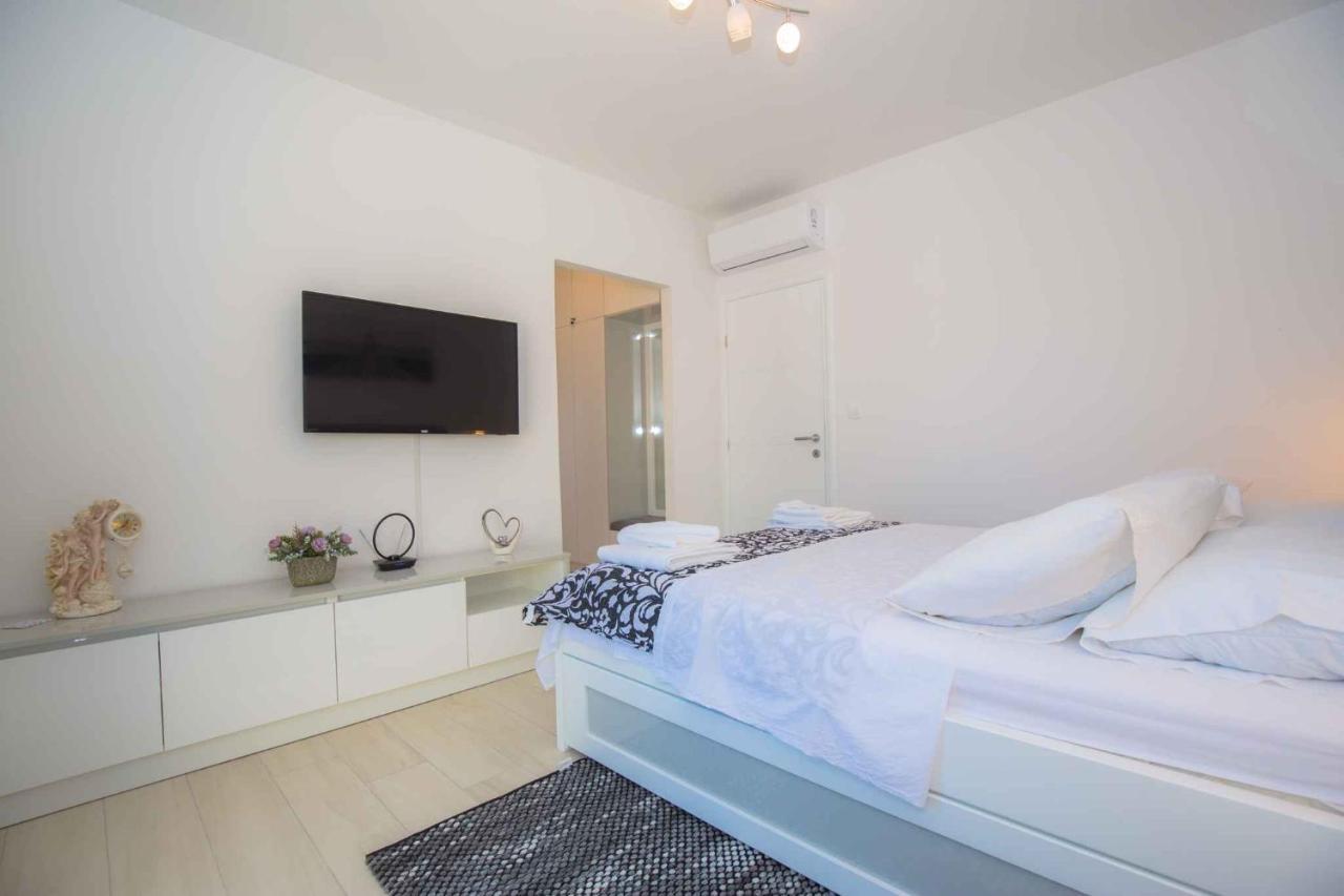 Apartments In Rogoznica 40364 Buitenkant foto