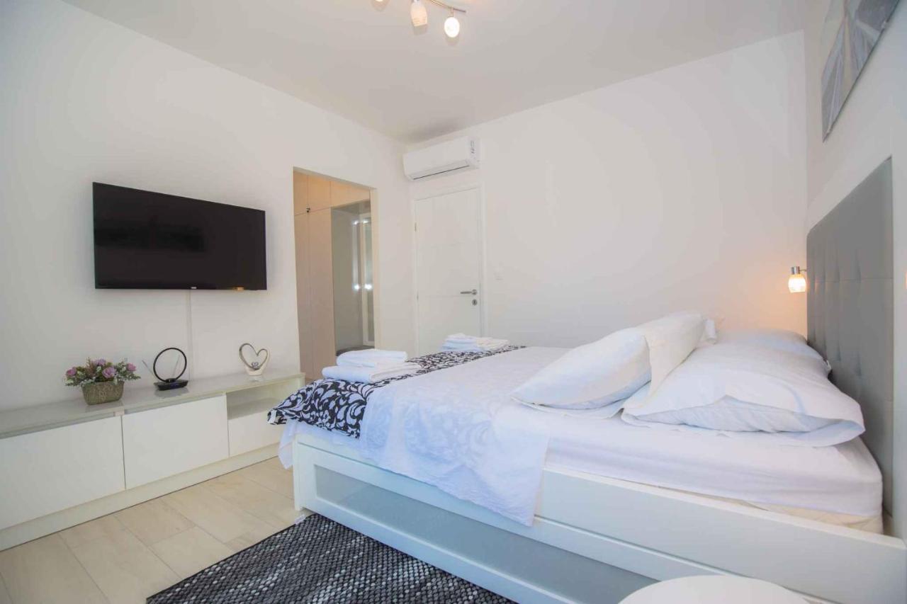Apartments In Rogoznica 40364 Buitenkant foto